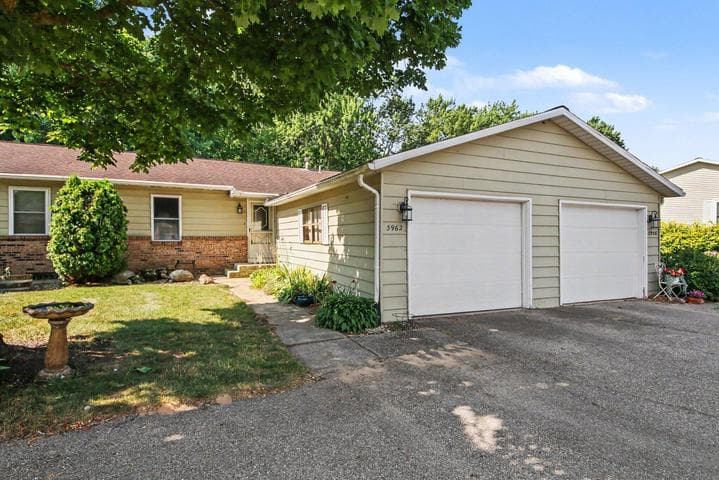 3962 Monte Carlo Court SE 9, Kentwood, MI 49512