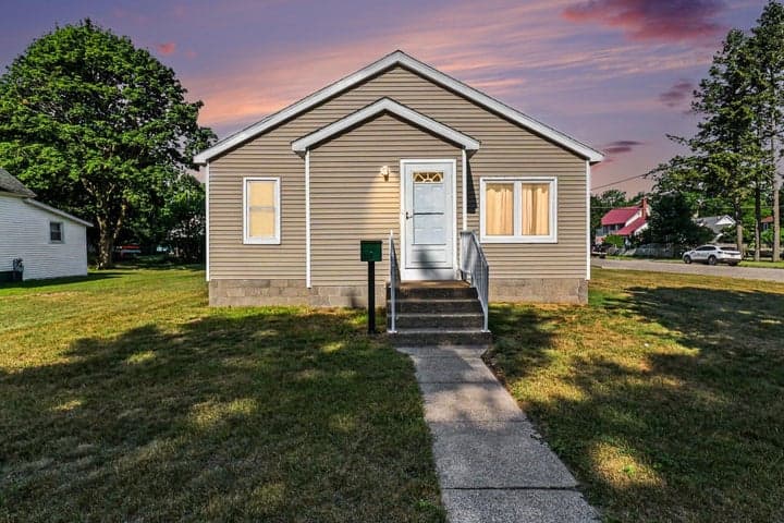 509 N Delia Street, Ludington, MI 49431