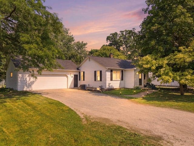 38 Arthur Street, Grant, MI 49327