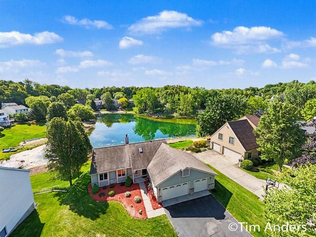 6090 Arroyo Vista Drive NE, Rockford, MI 49341