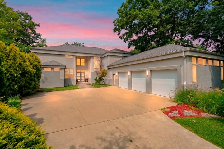 20 Hiawatha Drive, Battle Creek, MI 49015