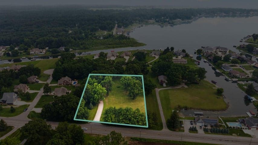 69027 South Beach Drive, Edwardsburg, MI 49112