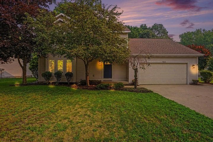 760 Brookridge Drive, Norton Shores, MI 49441