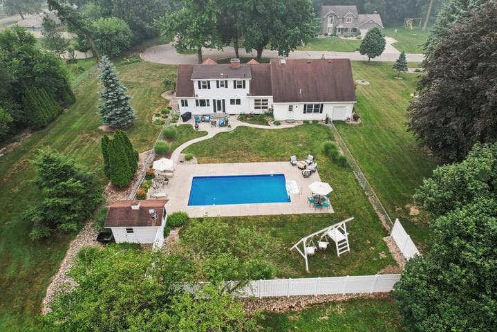 59 Ridgemoor Road, Coldwater, MI 49036