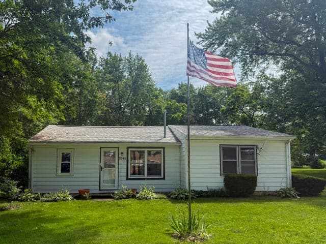52411 Lakeview Drive, Dowagiac, MI 49047