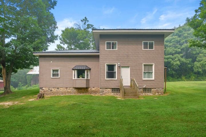 68228 County Road 215, Lawrence, MI 49064