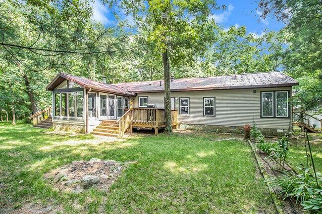 7884 S Spruce Avenue, Newaygo, MI 49337