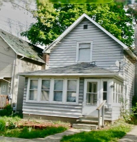 1021 Hickory Street, Lansing, MI 48912