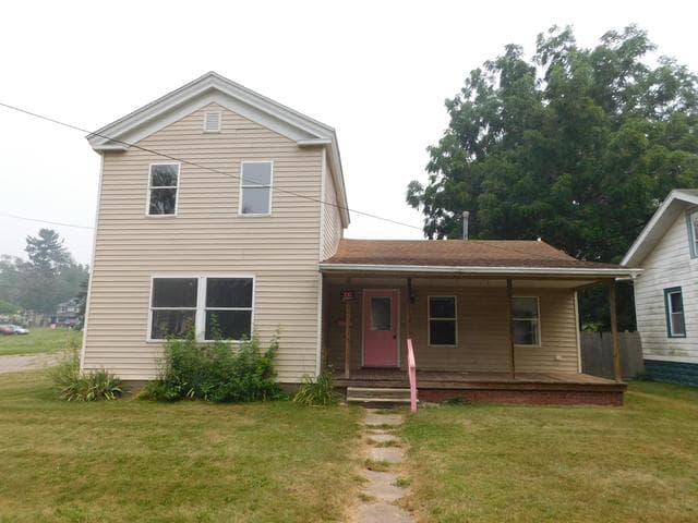 700 8th Street, Three Rivers, MI 49093