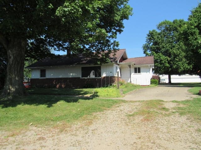 223 S Saint Joseph Street, Colon, MI 49040