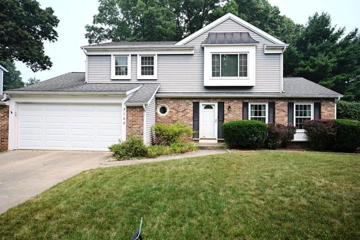 7189 Bridlewood Circle, Portage, MI 49024