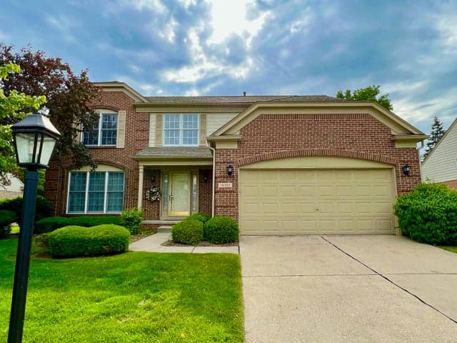 16185 Country Knoll Drive, Northville, MI 48168