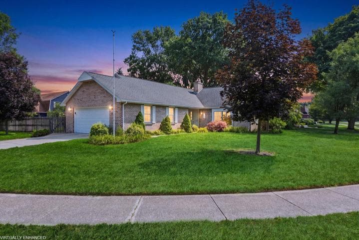1461 Silverbrook Lane, St. Joseph, MI 49085