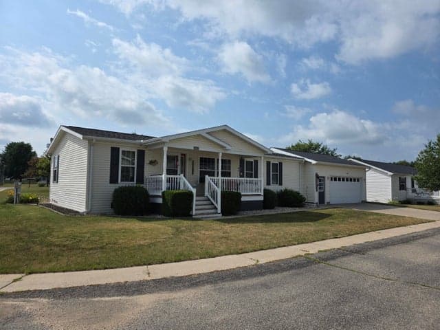 1402 Westwind Lane, Fremont, MI 49412