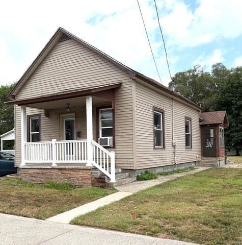 52 Iona Avenue, Muskegon, MI 49442