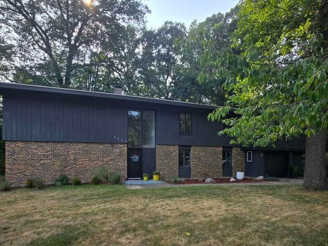 3431 Tricklewood Drive SE, Grand Rapids, MI 49546