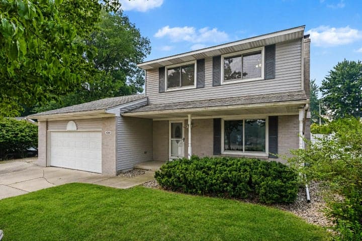 4380 Knickerbocker Court SW, Wyoming, MI 49519