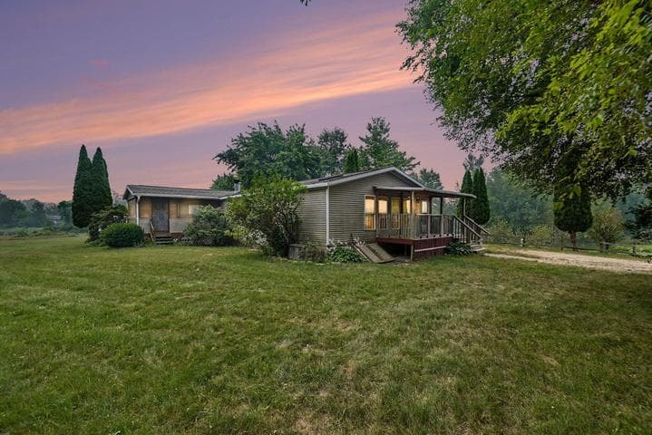 79 N 192nd Avenue, Hesperia, MI 49421