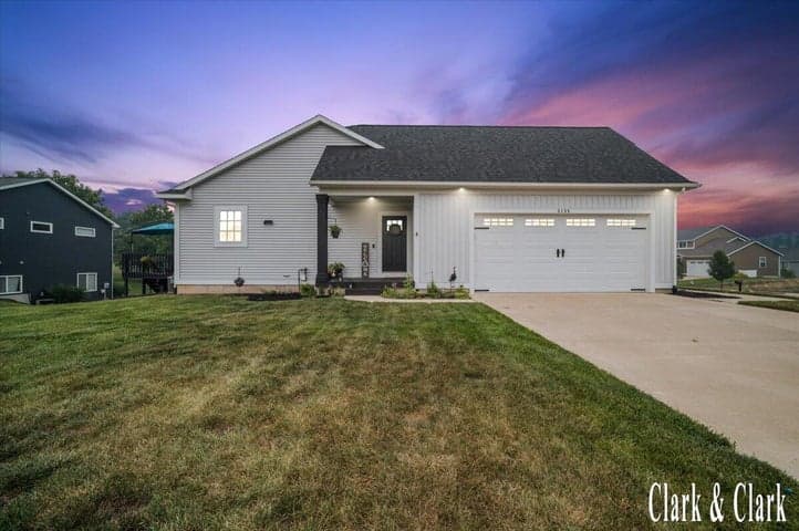3155 Sandy Drive SW, Grandville, MI 49418