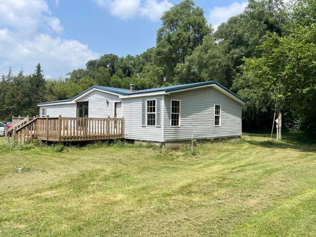 13830 Riverside Drive, Constantine, MI 49042