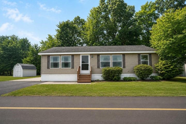 530 E Rainbow Road, Newaygo, MI 49337