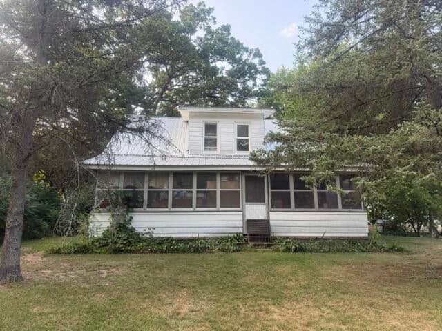 6443 E 4th Street, White Cloud, MI 49349