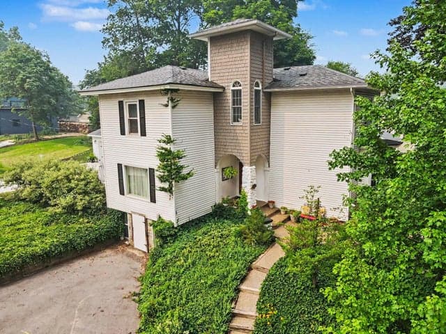 312 E 16th Street, Holland, MI 49423