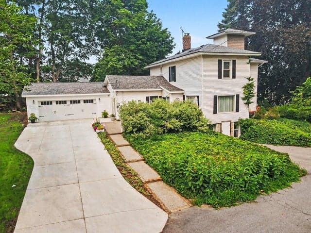 312 E 16th Street, Holland, MI 49423