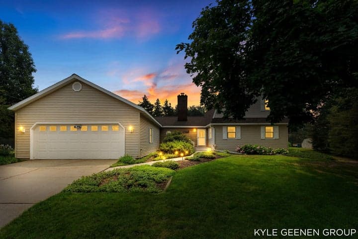 6392 Blue Jay Lane, Holland, MI 49423