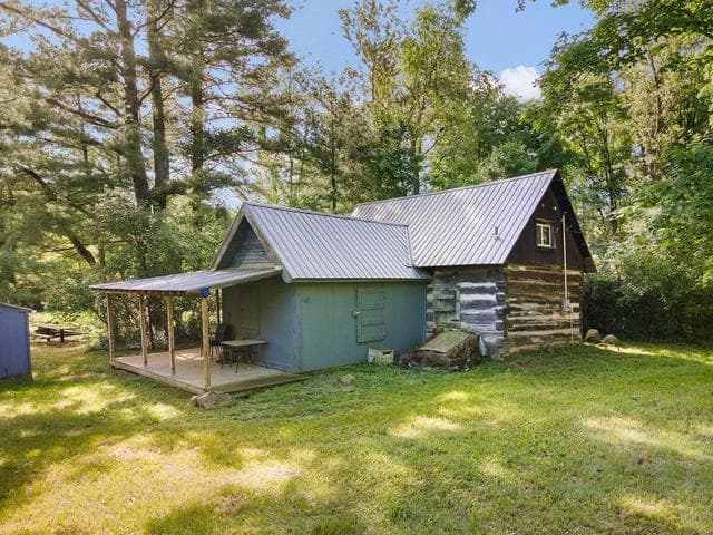 16314 9 Mile Road, Stanwood, MI 49346