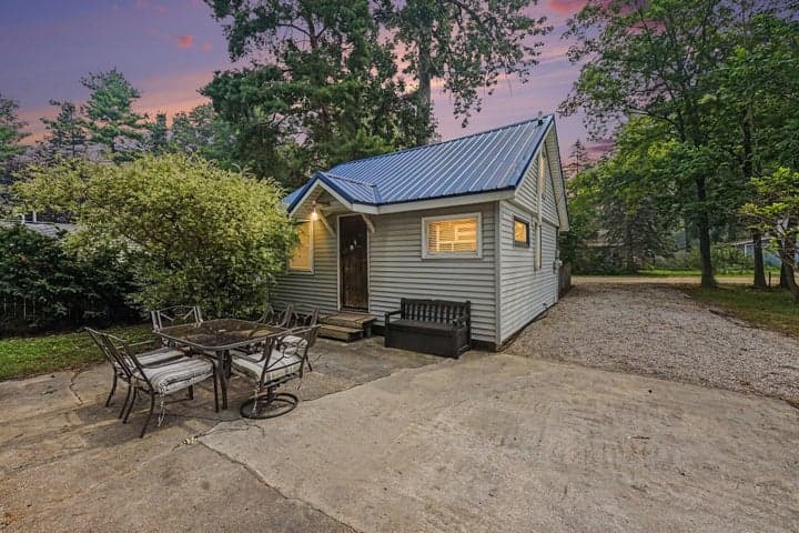2644 Lansing Street, Crystal, MI 48818