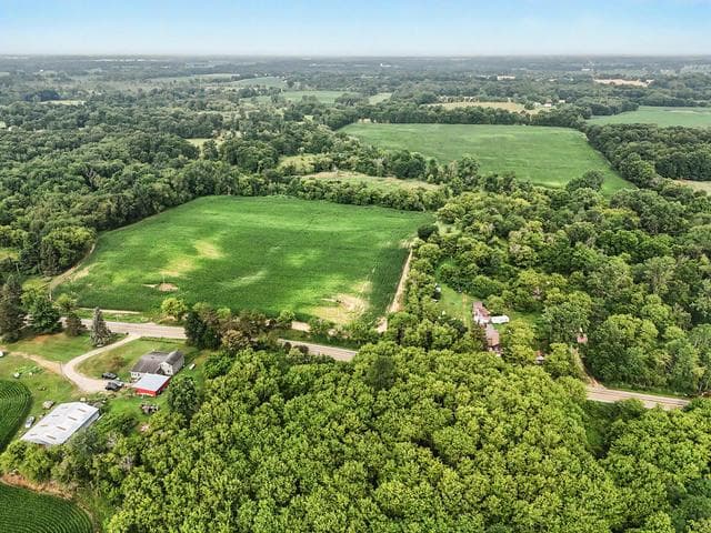 5647 S Royston Road, Eaton Rapids, MI 48827