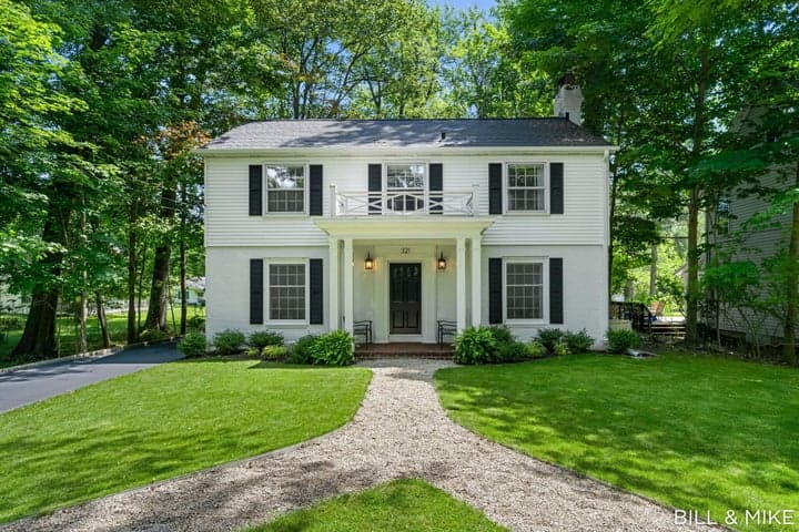 321 Lakeshore Drive, Douglas, MI 49406