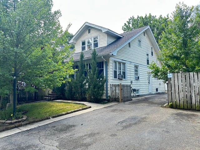 912 Reed Avenue, Kalamazoo, MI 49001