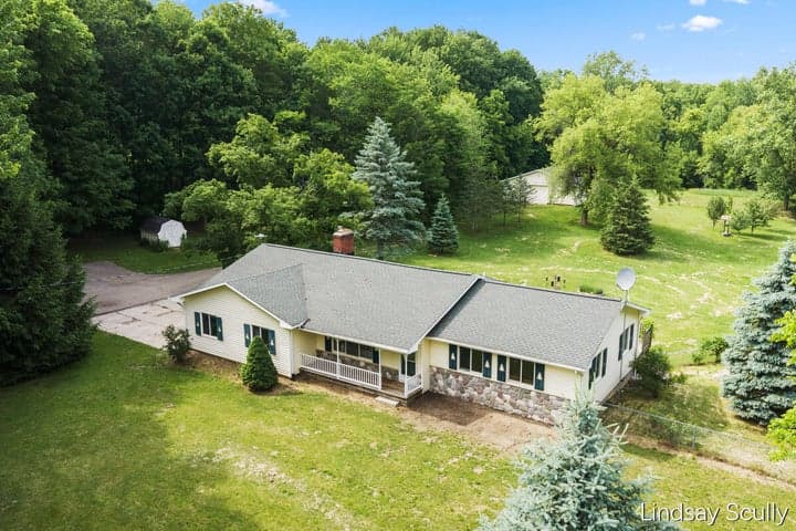 1525 104th Street SW, Byron Center, MI 49315