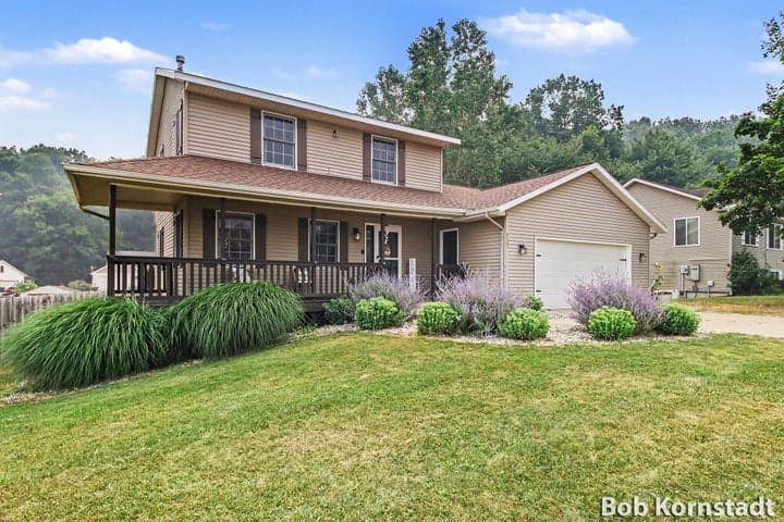 4507 Rolling Ridge Drive, Caledonia, MI 49316