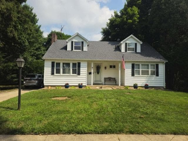9 Armstrong Street, Hillsdale, MI 49242