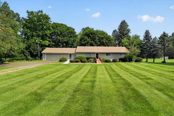6720 Horton Road, Jackson, MI 49201