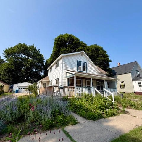 615 E Melendy Street, Ludington, MI 49431