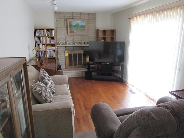 Photo 6