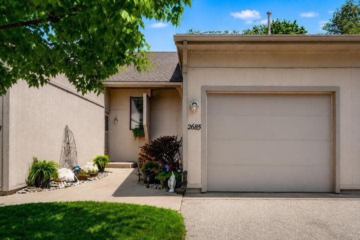 2685 Limestone Lane NE, Grand Rapids, MI 49525