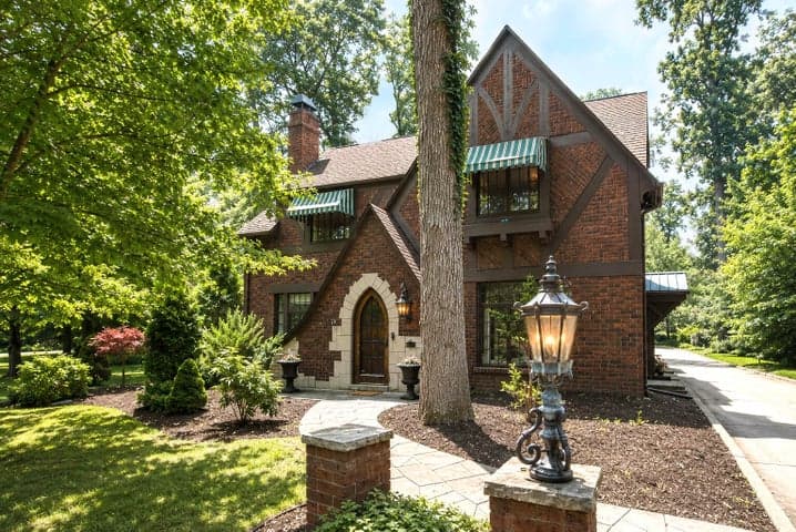 2058 Wildwood Lane, Jackson, MI 49203