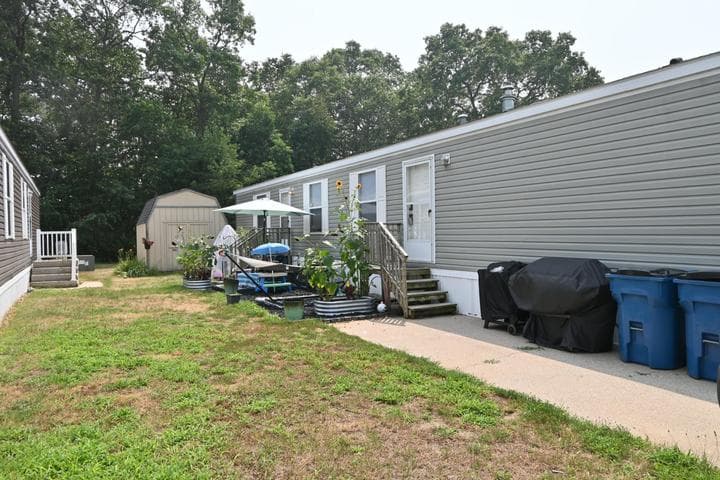 1463 Kenora Street, Norton Shores, MI 49444
