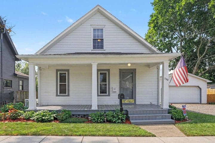 732 E Green Street, Marshall, MI 49068