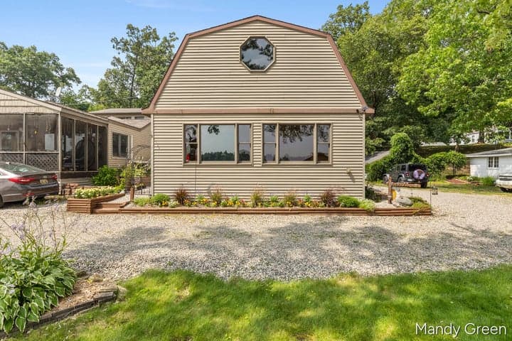 2858 Hall Street, Orleans, MI 48865