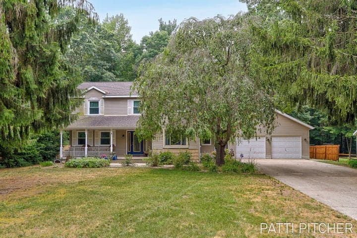 13369 Forest Park Drive, Grand Haven, MI 49417