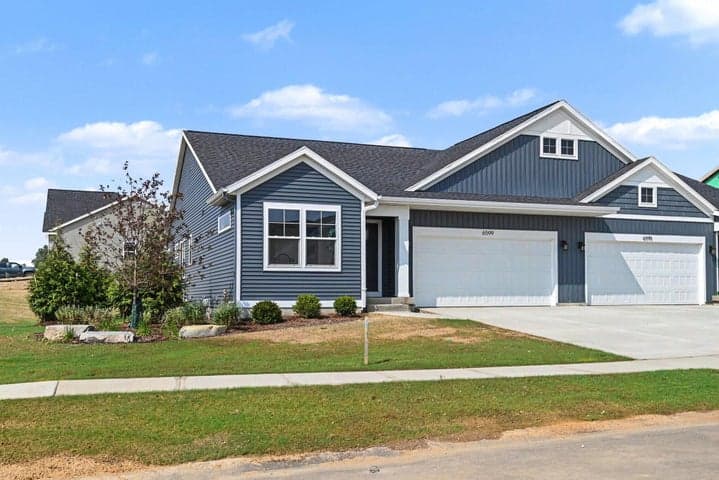 6599 Bellflower Drive SW 1, Zeeland, MI 49464
