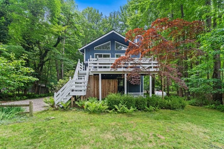 7126 Ridgeway Street, Fennville, MI 49408