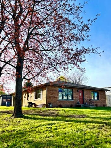 4736 South Street, Benton Harbor, MI 49022