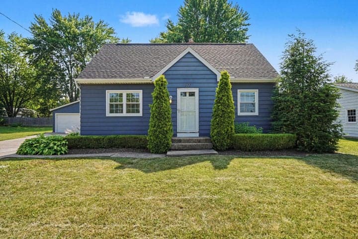 1800 Woodlawn Avenue SE, Grand Rapids, MI 49506